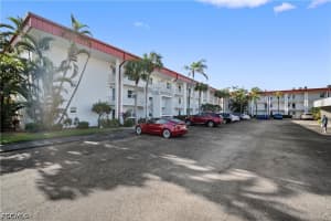 1700 Pine Valley Dr 208, Fort Myers