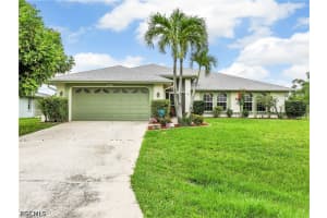 221 Se 10th Ter, Cape Coral