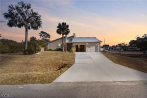 643 Blue Ln Nw, Port Charlotte 643 Blue Ln Nw, Port Charlotte