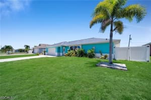 3221 11TH Place, Cape Coral, FL 33914 - MLS#2026024944