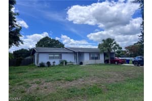 17 Illinois Road, Lehigh Acres, FL 33936 - MLS#2026024982