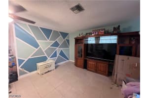 17 Illinois Road, Lehigh Acres, FL 33936 - MLS#2026024982