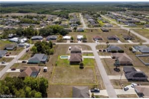 225 Manasota Street, Fort Myers, FL 33913 - MLS#2026024997