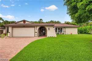 833 N Town And River Dr, Fort Myers 833 N Town And River Dr, Fort Myers