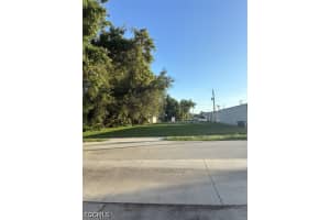 1925 Suwanee Avenue, Fort Myers, FL 33901 - MLS#2026025145