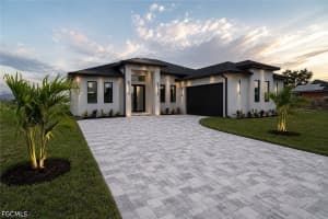 618 Ne 12th St, Cape Coral