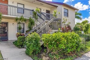 9305 Lake Park Dr 204, Fort Myers