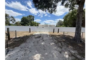 8165 Heck Dr, North Fort Myers