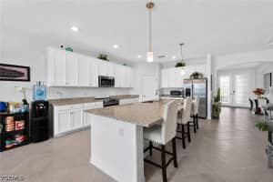 3335 Menores Way, Fort Myers, FL 33905 - MLS#2026026386