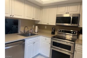 1828 Pine Valley Drive, Fort Myers, FL 33907 - MLS#2026026485