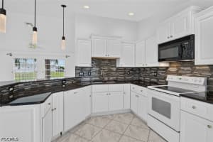 827 29th Terrace, Cape Coral, FL 33914 - MLS#2026026772