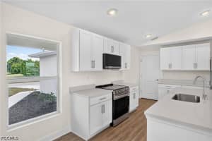 105 9th Terrace, Cape Coral, FL 33993 - MLS#2026027138