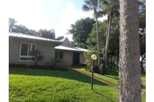 912 Henderson Creek Dr, Naples, FL 34114, Sold 08/23/13