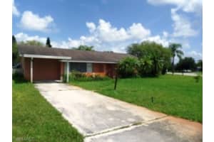 1403 Caywood Cir S, Lehigh Acres, FL 33936, Sold 09/27/13