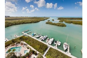 425 Dockside Dr, Naples, FL 34110, Sold 06/09/14