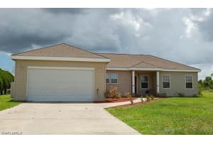 1517 Crestwood Cir W, Lehigh Acres, FL 33936, Sold 03/20/15