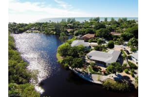 1075 Blue Heron Dr, Sanibel, FL 33957, Sold 03/30/15