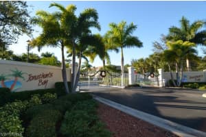 6040 Jonathans Bay Cir APT 401, Fort Myers, FL 33908, Sold 04/30/15