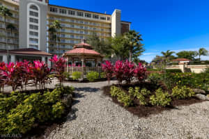 13105 Vanderbilt Dr, Naples, FL 34110, Sold 11/25/15