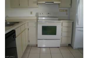 9285 Lake Park Dr APT 103, Fort Myers, FL 33919, Sold 10/14/15