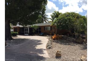 1 Glenview Manor Dr, Fort Myers Beach, FL 33931, Sold 04/22/16