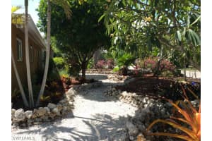 1 Glenview Manor Dr, Fort Myers Beach, FL 33931, Sold 04/22/16