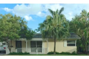 20 Kings Rd, Naples, FL 34102, Sold 09/03/15