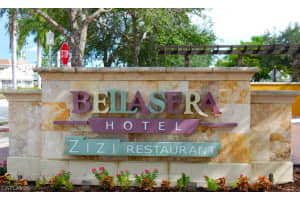221 9th St S #218, Naples, FL 34102, Sold 12/01/15