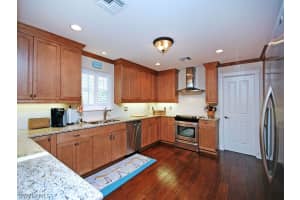 411 Lighthouse Way, Sanibel, FL 33957, Sold 03/25/16