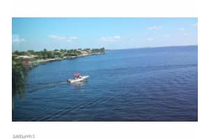 4015 SE 20th Pl APT 301, Cape Coral, FL 33904, Sold 12/17/15