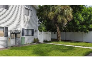 11929 Corinne Lee Ct #103, Fort Myers, FL 33907, Sold 11/19/15
