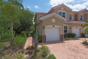 Units 1-4, 5790 Harbour Club Rd, Fort Myers, FL 33919, Sold 11/04/16