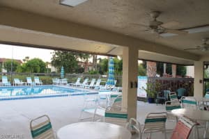 9290 Lake Park Dr APT 201, Fort Myers, FL 33919, Sold 12/09/15