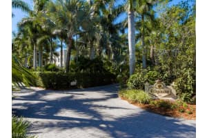 2549 W Gulf Dr UNIT 102, Sanibel, FL 33957, Sold 04/15/16