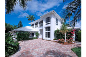 1688 Hibiscus Dr, Sanibel, FL 33957, Sold 04/06/16