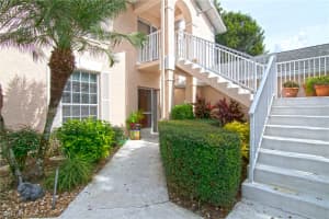 747 Wiggins Lake Dr, Naples, FL 34110, Sold 03/17/16