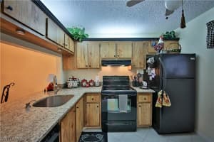 9301 Central Park Dr APT 105, Fort Myers, FL 33919, Sold 01/29/16