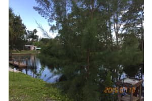 20660 Park Pl, Estero, FL 33928, Sold 01/22/16