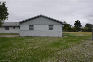 27 Crestwood Cir S, Lehigh Acres, FL 33936, Sold 03/07/16