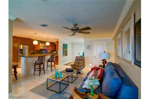 200 Periwinkle Way UNIT 325, Sanibel, FL 33957, Sold 05/25/16