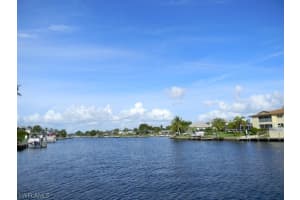 3703 SE 10th Ave APT 6, Cape Coral, FL 33904, Sold 04/20/16