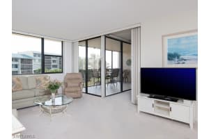 979 E Gulf Dr UNIT 202, Sanibel, FL 33957, Sold 03/23/16