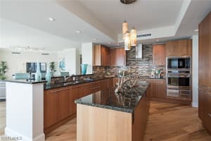 13675 Vanderbilt Dr, Naples, FL 34110, Sold 04/27/16
