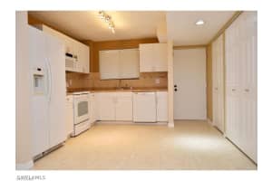 2121 Collier Ave APT 107, Fort Myers, FL 33901, Sold 04/01/16