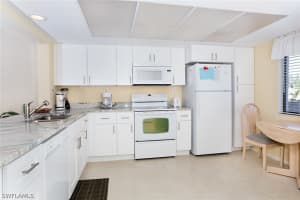 979 E Gulf Dr UNIT 574, Sanibel, FL 33957, Sold 01/04/17