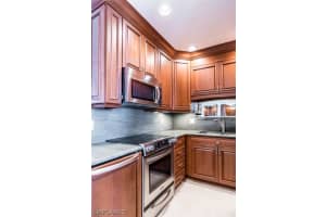 140 Seaview Ct, Marco Island, FL 34145, Sold 02/25/16