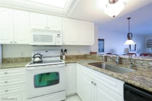 1901 Clifford St APT 402, Fort Myers, FL 33901, Sold 07/25/16