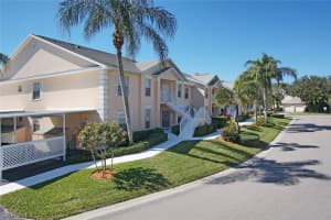 760 Wiggins Lake Dr, Naples, FL 34110, Sold 04/26/16