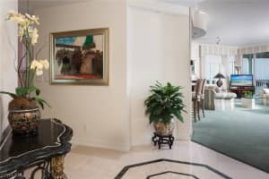 445 Dockside Dr, Naples, FL 34110, Sold 05/05/16