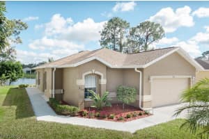 319 Stanhope Cir, Naples, FL 34104, Sold 11/28/16